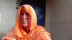 75 वर्षीय समिला खातून का कहना है कि घटना के बाद वह सो नहीं पा रही हैं