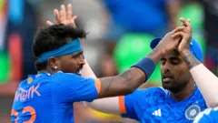 हार्दिक पांड्या और सूर्या