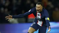 Kylian Mbappe yinjije igitsindo ca 201, aca umuhigo mu murwi PSG, mu rukino batsinzemwo Nantes ibitsindo 4-2.