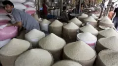 চাল, ধান, বাংলাদেশ।