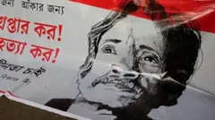 গ্রেফতার হওয়ার পর গেলো দশ মাসে ছয়বার আদালতে জামিন আবেদন করেছিলেন লেখক মুশতাক আহমেদ। কিন্তু প্রতিবারই তার আবেদন নাকচ হয়ে যায়।