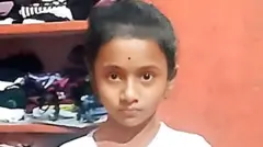 மூன்று குழந்தைகள் இருந்தால் தேர்தலில் போட்டியிட தகுதி நீக்கம் செய்யப்படுவோம் என்ற அச்சத்தில் தந்தை ஒருவர் தனது மகளைக் கொலை செய்துள்ளார் என நிஜாமாபாத் போலீசார் தெரிவித்தனர். 