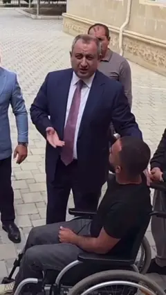 Adil Əliyev qazi ilə görüşündən sonra tənqid olunur