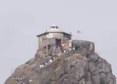 દત્તાત્રેયના પગલાં ગિરનાર 