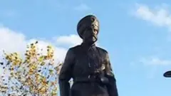 ਬੁੱਤ ਦਾ ਉਦਾਘਟਨ