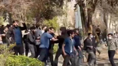 درگیری دانشجویان معترض و حامیان حکومت