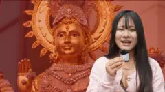 થાઇલૅન્ડ , બૅંગકોક, બીબીસી ગુજરાતી બૅંગકૉકમાં 'ધ ફરા માઈ લક્ષ્મી શ્રાઇન' તરીકે જાણીતા આ સ્થળે વેલેન્ટાઇન ડે ઉજવણી માટે સિંગલ્સ અહીં આવે છે.