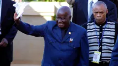 Kenneth Kaunda ageze muri Afrika y'epfo mu 2004