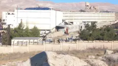 டமாஸ்கஸுக்கு வெளியே உள்ள செட்னயா சிறை, சிரியா விவகாரம், செட்னயா சிறைச்சாலை 