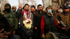 इन चुनावों में बीजेपी सबसे बड़ी पार्टी बनकर उभरी है.