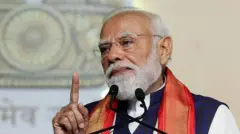 தனது உரையில், ஒரு வருட காலத்திற்குப் பெட்ரோல் மற்றும் டீசலைச் சிக்கனமாகப் பயன்படுத்துமாறும், தங்கம் வாங்குவதைத் தவிர்க்குமாறும் மற்றும் சமையல் எண்ணெய்க் பயன்பாட்டைக் குறைக்குமாறும் இந்தியர்களைப் பிரதமர் மோதி வலியுறுத்தினார். 