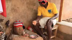 Iddoon waaqeeffanna amantiin Odinaani haleellaaf saaxilamaadha, qondaaltoonni  irraa itti ittisuurratti baayyee hin dhimmaman