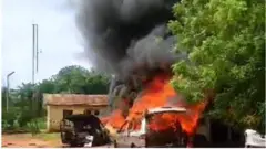 Agọ ọlọpaa ti wọn dana sun