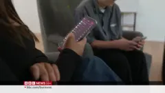 သြစတြေးလျမှာ ၁၆ နှစ်အောက် လူမှုကွန်ရက် သုံးခွင့်ပိတ်မယ်