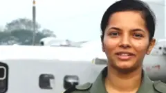 woman pilot