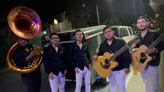 Los miembros del Grupo Fugitivo con sus instrumentos. 