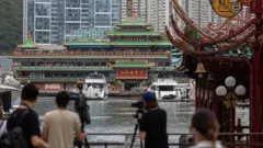 香港珍寶海鮮舫：一場南海沉船疑雲牽扯的那些事