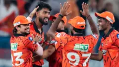 ஐபிஎல் வரலாற்றில் தான் பந்துவீசிய முதல் ஓவரிலேயே 3 விக்கெட்டுகள் கைப்பற்றினார் பிரஃபுல் ஹிங்கே