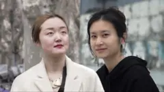 來自中國廣東的樂樂和來自上海的stacy