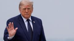 ترامب يتوعد إيران بثمن "أكبر بكثير" بعد مقتل جنود أمريكيين، وطهران تعلن أنها في "حرب شاملة" مع واشنطن