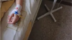 No Brasil, é quase impossível morrer em casa, diz médica dedicada a crianças com enfermidades sérias, que podem não ter muito tempo de vida pela frente.