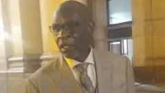 Ivyabona vyagiriza Séraphin  Twahirwa kwitwaza ubucuti yari afitaniye n'umuryango wa Perezida Habayarimana mu gutoteza Abatutsi baba muri Gikondo 