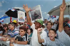 Protesta en Florida en febrero de 1996 por el derribo de las dos avionetas.
