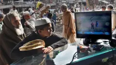 अफगाणिस्तान, स्थलांतर, पाकिस्तान