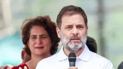 राहुल गांधी और प्रियंका गांधी