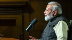 नरेंद्र मोदी 