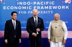जो बाइडन, नरेन्द्र मोदी र फुमिओ किशिदा