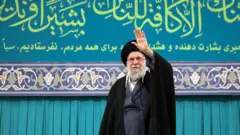 علی خامنه ای