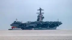 Doonii waraanaa US xiyyaara waraanaa baatu