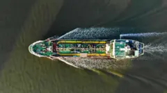 બીબીસી ગુજરાતી, ગુજરાત, બીબીસી, અમદાવાદ, દુબઈ, અમેરિકા, ઇઝરાયલ,