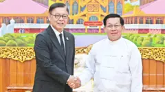 ၂၀၂၅ ခုနှစ် ဒီဇင်ဘာ ၇ ရက်မှာ နေပြည်တော် လာရောက်ခဲ့တဲ့ ထိုင်းနိုင်ငံခြားရေးဝန်ကြီး နဲ့ စစ်ခေါင်းဆောင်