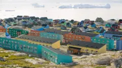 بخش کوچکی از سرزمین پهناور گرینلند توسط ساکنینش اشغال شده است