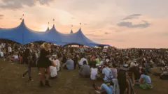 Widok ogólny na festiwal Open’er na lotnisku Gdynia‑Kosakowo, 1 lipca 2016 roku, w Gdyni, w Polsce.
