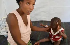 Florence Kamana arwaje Mpox umwana we w'umwaka umwe n'amezi 4 