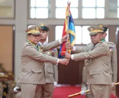 ဗိုလ်ချုပ်မှူးကြီးမင်းအောင်လှိုင်က တပ်ချုပ်သစ်အဖြစ် ဗိုလ်ချုပ်ကြီးရဲဝင်းဦးကို တာဝန်လွှဲ 