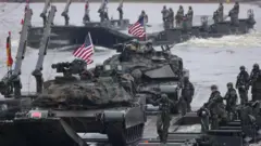 ABD Ordusu'na ait tanklar 5 Mart 2024'te Polonya'da düzenlenen NATO Dragon 24 askeri tatbikatında