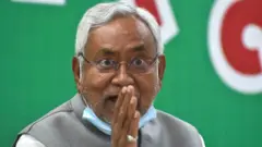 नितीश कुमार