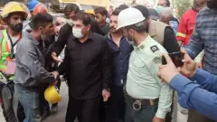 محمد مخبر معاون اول رئیس جمهور ایران امروز صبح در پنجمین روز حادثه وارد آبادان شد