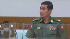 ကာကွယ်ရေးဒုဝန်ကြီး ဗိုလ်ချုပ်အောင်လင်းထွန်း