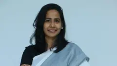 காஞ்சிபுரத்தில் ஐந்து வயது சிறுவனை அடித்துக் கொன்றதாக போக்சோ வழக்கில் 34 வயதான அரசு ஊழியர் ஒருவர் கைது செய்யப்பட்டுள்ளார்.