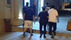 Şəhidlər xiyabanında video çəkmiş turistlər həbs edilib