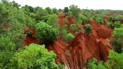 భీమిలి ఎర్రమట్టి దిబ్బలు