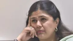 पंकजा मुंडेंची नाराजी न बोलून दाखवण्यामागची कारणं काय?