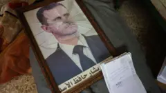 Foto Bashar al-Assad a kụwara