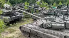 Шесть российских танков