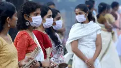 ভারতে নতুন করে বাড়তে শুরু করেছে কোভিড সংক্রমণ